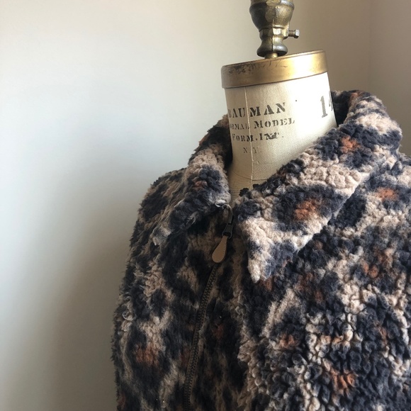 Final Clearance! Leopard Sherpa Jacket - Picture 1 of 8